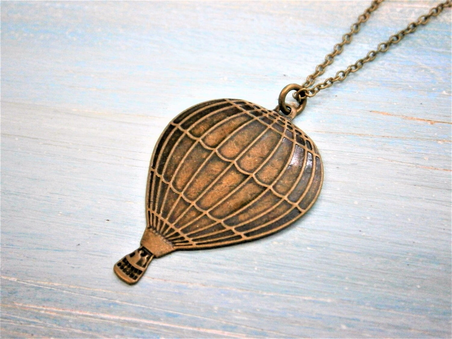 Antique Bronze Hot Air Balloon Charm Necklace/Boho Necklace/Bridesmaids Gifts/Charm Necklace/Steampunk Jewellery/Travel Necklace