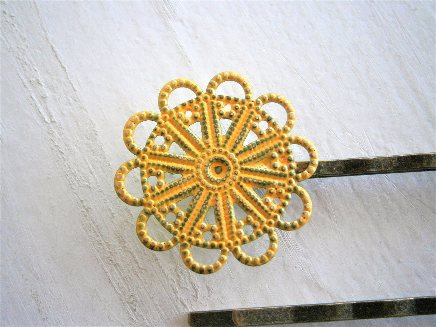 Yellow Patina Large Filigree Daisy Antique Bronze Bobby Pins Set of 2/Hair Clips/Bohemian Hair Clips/Shabby Chic Hair Clips/Rustic Wedding