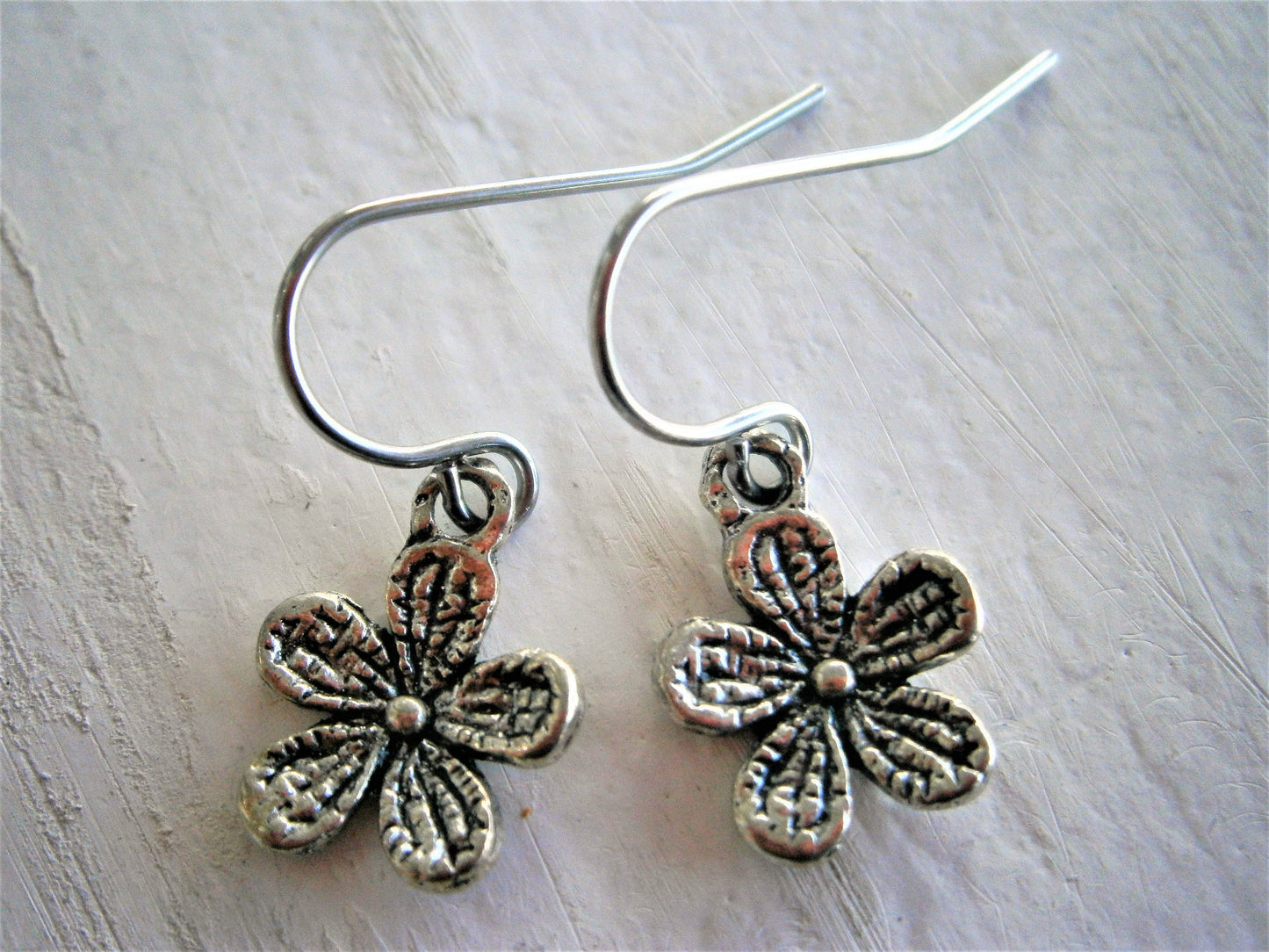 Antique Silver Plated Small Flower Pendant On Stainless Steel French Earring Hooks/Flower Earrings/Boho Style/Nature Jewelry/Wedding Jewelry