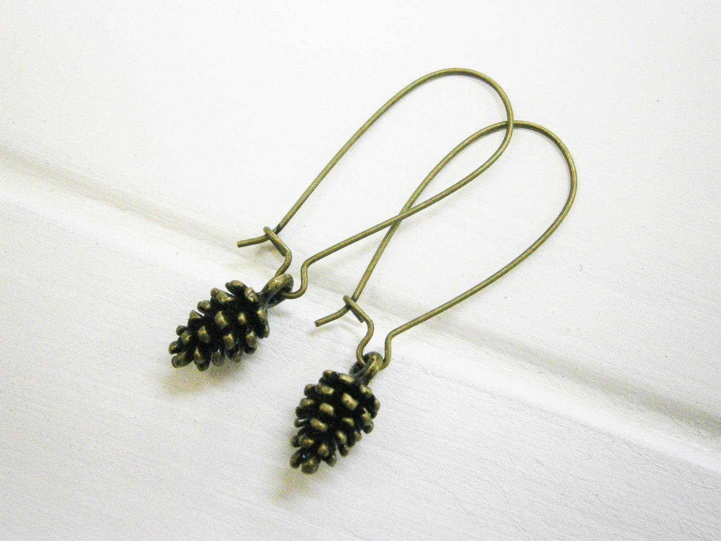 Small Antique Bronze Pinecone Charm On Antique Bronze Kidney Wires/Nature Inspired Earrings/Woodland Earrings/Nature Jewelry/Boho Jewellery