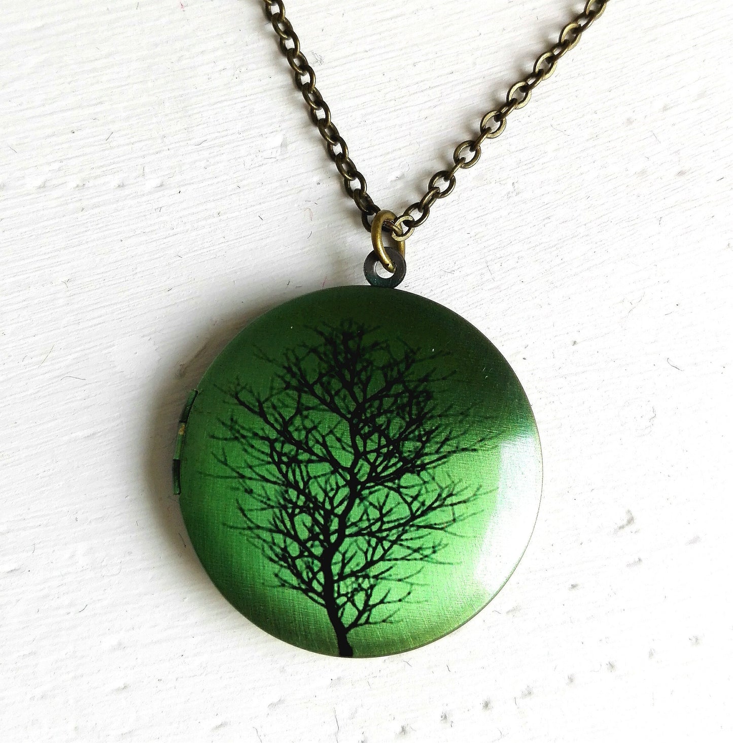 Tree Silhouette Picture Locket Necklace/Antique Bronze Locket with detailed Photo of a Tree Silhouette on a Green Background/Locket Necklace