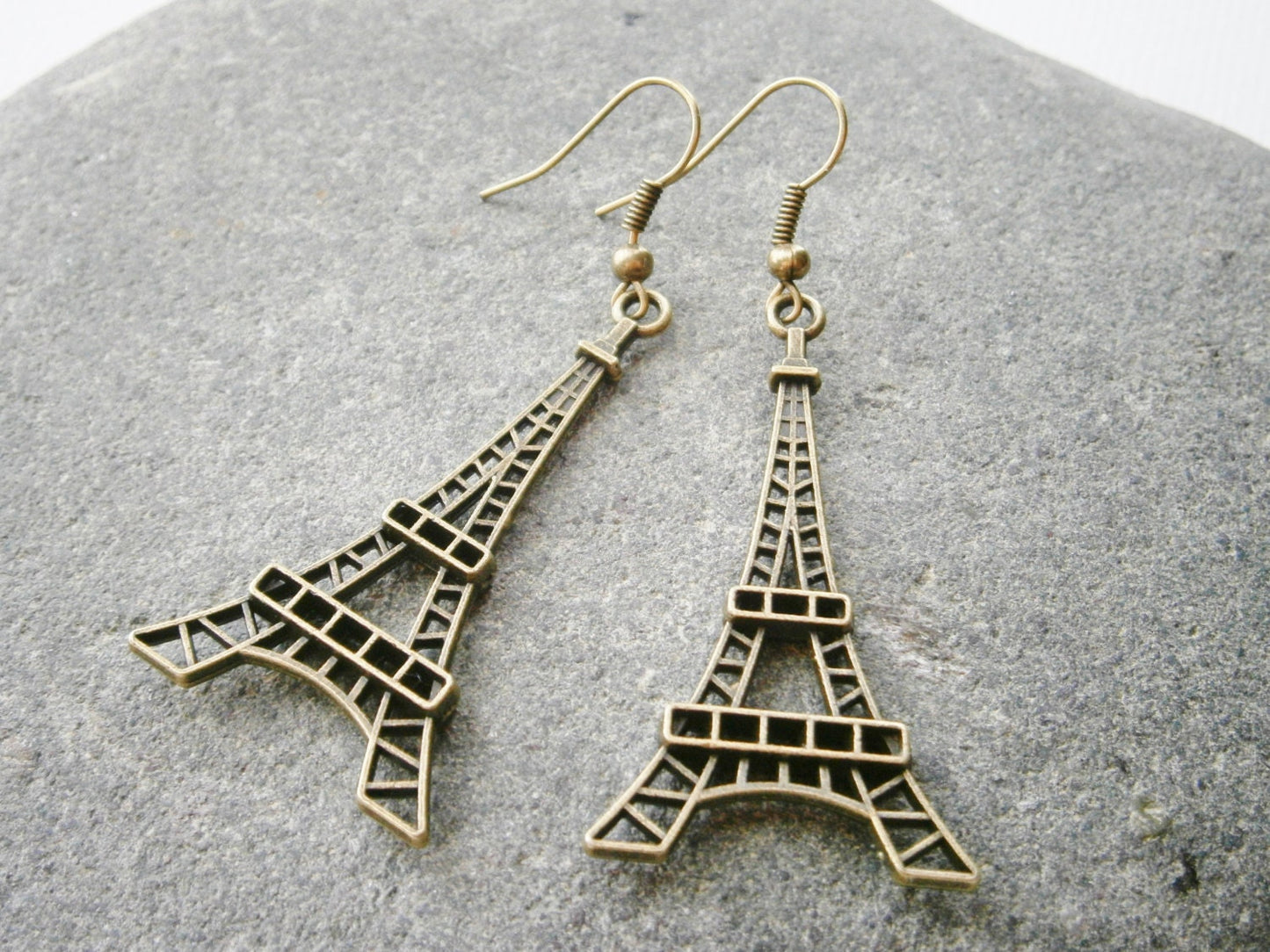 Antique Bronze Eiffel Tower Pendant Dangle Earrings/Boho Earrings/Steampunk Earrings/Paris Earrings