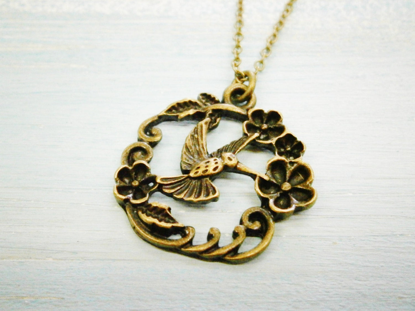 Antique Bronze Humming Bird Charm Necklace/Boho Necklace/Bridesmaids Gifts/Charm Necklace/Bird Necklace/Nature Necklace/Bird Jewellery