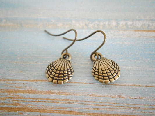 Antique Bronze Mini Seashell Charm Dangle Earrings/Boho Earrings/Seashell Earrings/Beach Earrings/Summer Earrings/Dainty Earrings