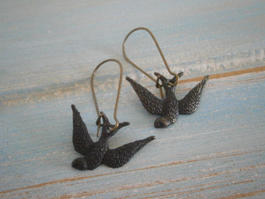 Black Bird/Black Painted Patina Swallow Bird Charm On Antique Bronze Plated Kidney Wires/Boho Jewelry/Nature Inspired/Woodland Jewelry/Patina Jewelry