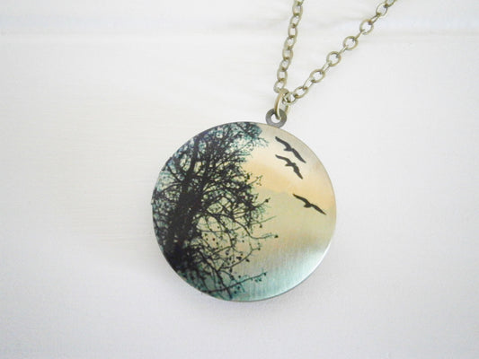 Tree and Bird Silhouette Picture Locket Necklace/Nature Jewellery/Nature Lover Jewelry/Tree Necklace/Locket Necklace/Photo Locket Necklace