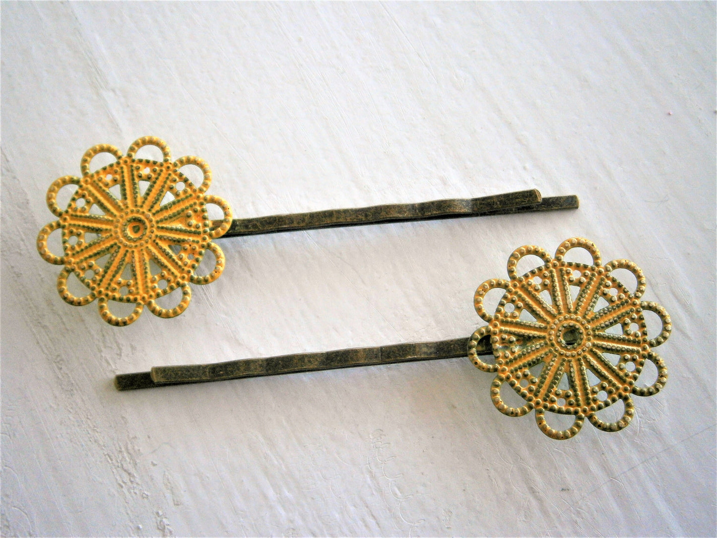 Yellow Patina Large Filigree Daisy Antique Bronze Bobby Pins Set of 2/Hair Clips/Bohemian Hair Clips/Shabby Chic Hair Clips/Rustic Wedding