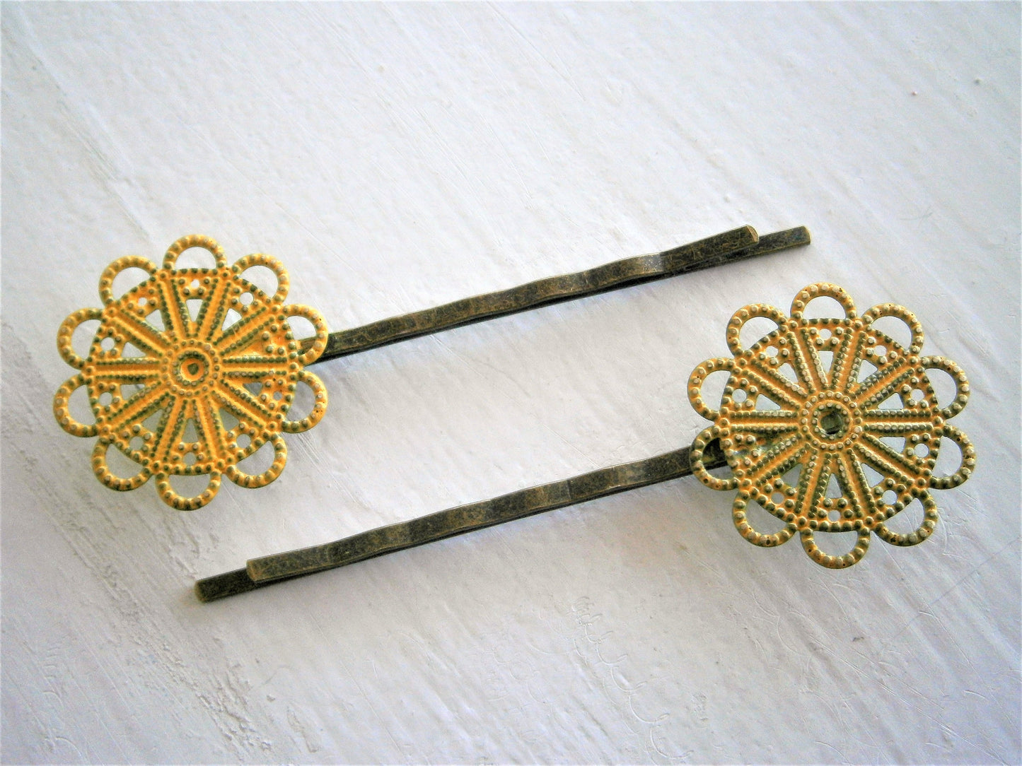 Yellow Patina Large Filigree Daisy Antique Bronze Bobby Pins Set of 2/Hair Clips/Bohemian Hair Clips/Shabby Chic Hair Clips/Rustic Wedding