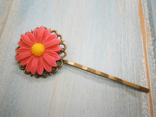 Dark Pink Daisy Bobby Pin/Flower Hair Clip/Antique Bronze Hair Clip 50mm long with Resin Daisy Flower/Hair Accessory/Rustic Wedding/Bridal