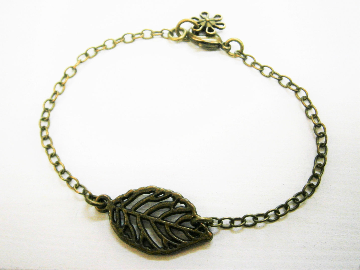 Antique Bronze Filigree Leaf Bracelet/Boho Bracelet/Nature Jewelry/Woodland Jewelry/Bridesmaid Bracelet/Leaf Bracelet/Garden Bracelet