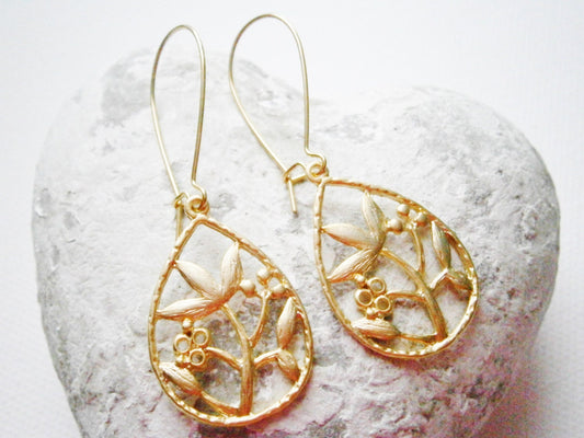 Matt 14K Gold Plated Filigree Flower/Tree Branch In Tear Drop Charm Pendant On 30mm Gilt Plated Kidney Wire Earwires/Dangle Earrings